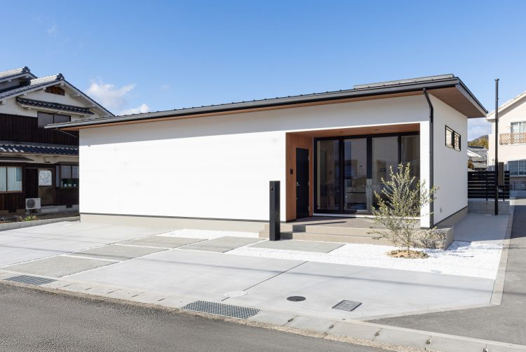 秋山住建　キノエデザイン
平屋モデルハウス